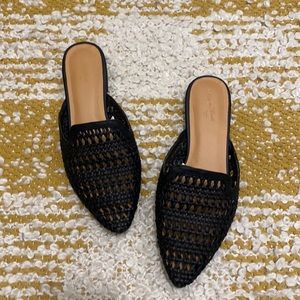 Universal Threads mule